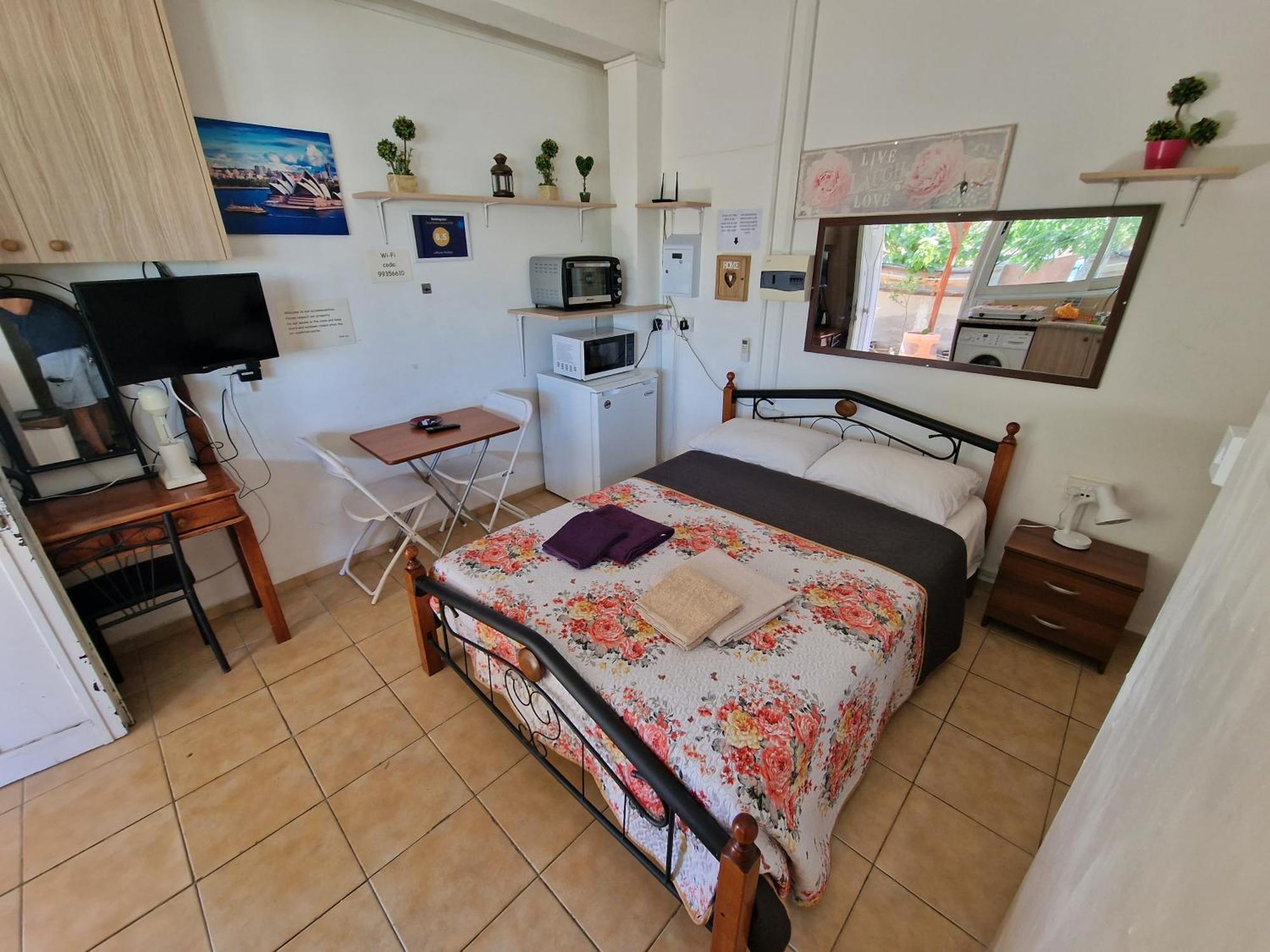 Nicosia Rooms Studios Szoba fotó